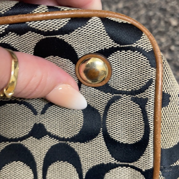 Coach purse - Picture 4 of 8